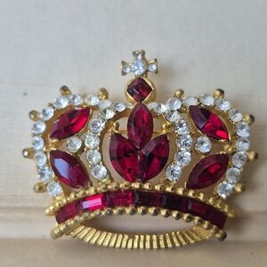 Regal Gold and Red Gemstone Crown Brooch